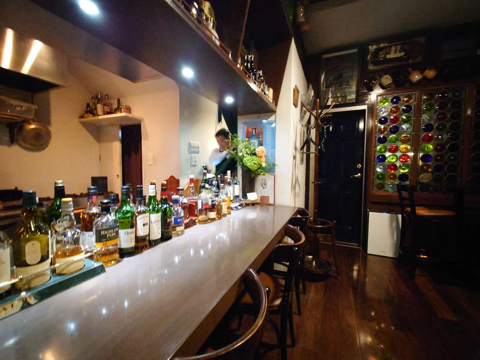 Bar Hyakumandoru